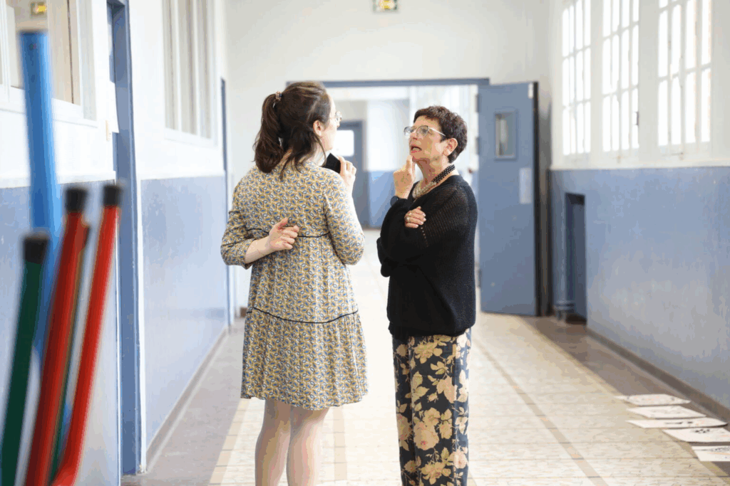Débuter l’enseignement en primaire 1 Débuter l’enseignement en primaire avec Martine - Le Choix de L'école