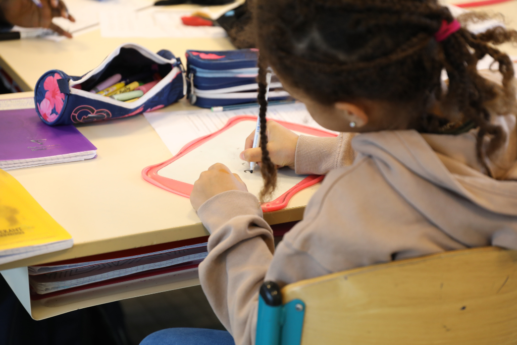 enseigner au primaire école enfant professeur des écoles jeunesse classe apprentissage|enseigner au primaire enseignement école primaire professeur des écoles instituteur institutrice classe enfants|enseigner au primaire école élèves enfants enseignement professeur des écoles instituteur institutrice classe|