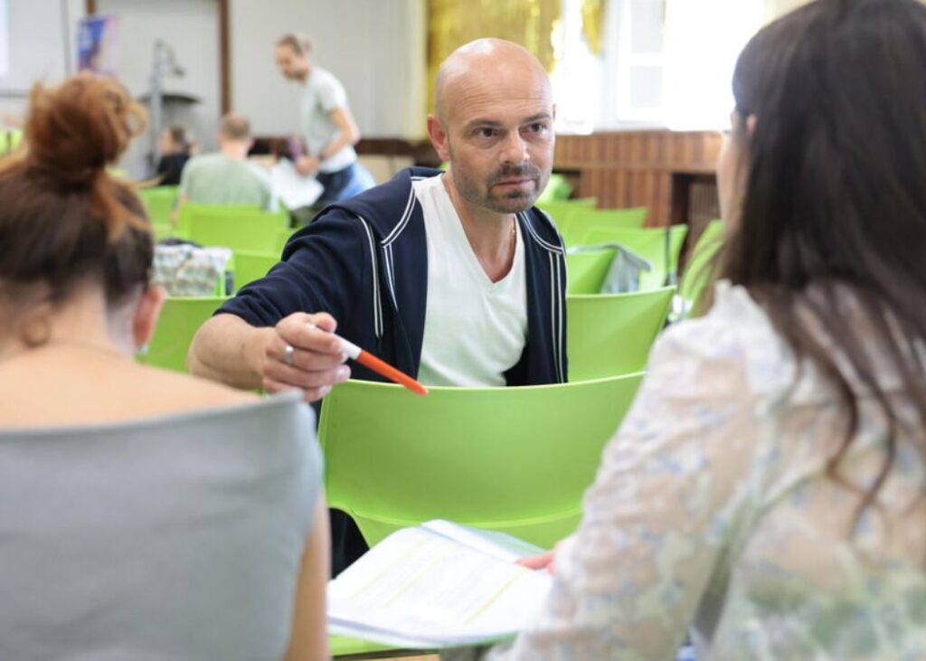 Dans les médias 7 Au cœur de l’été, de fausses classes pour former de vrais profs - Le choix de l'école