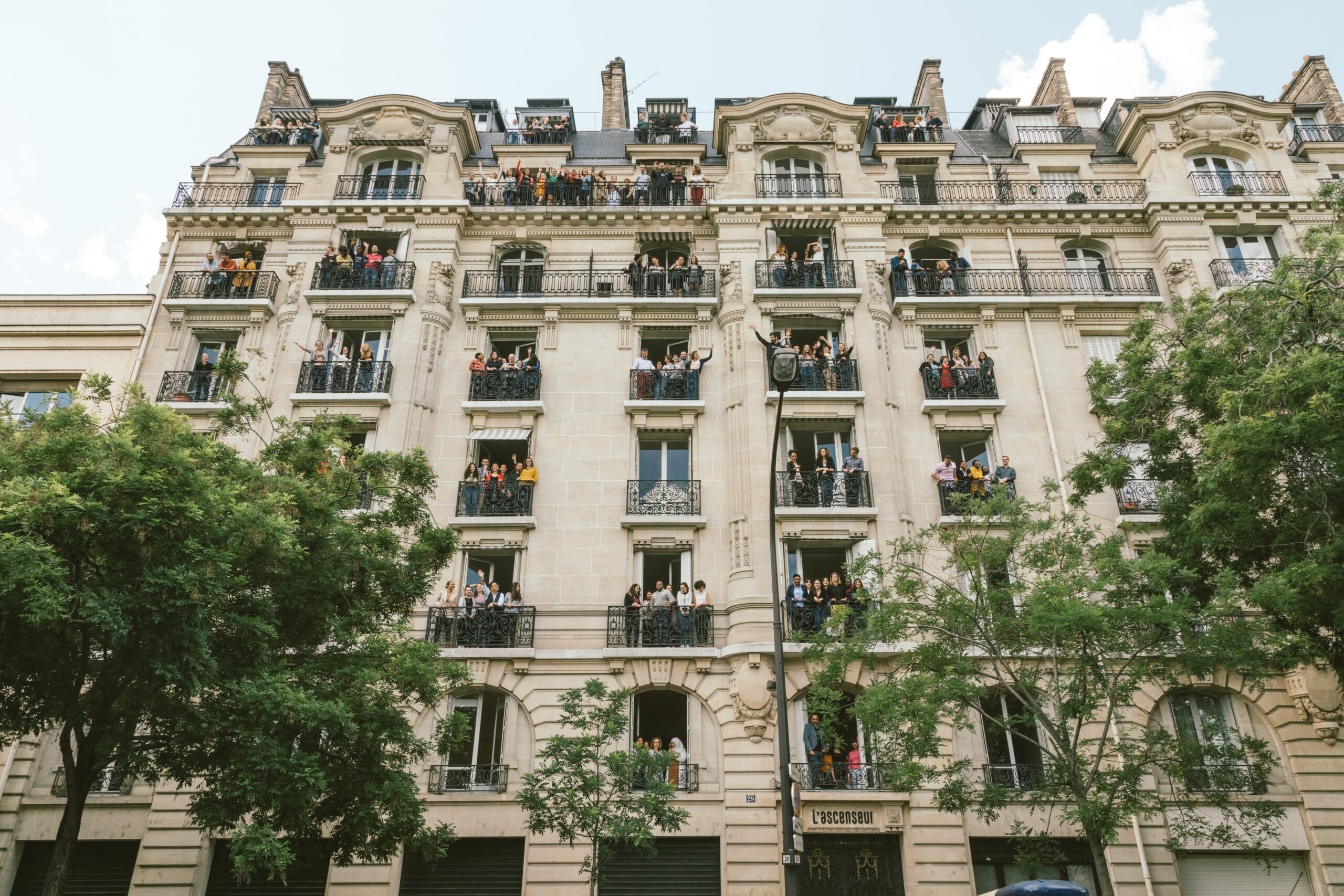 Notre histoire 5 Le Choix de l'école rejoint L'Ascenseur